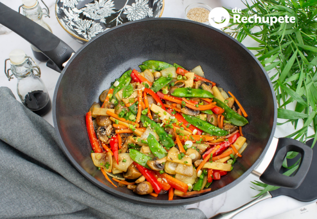 Wok de verduras crujientes en 20 minutos
