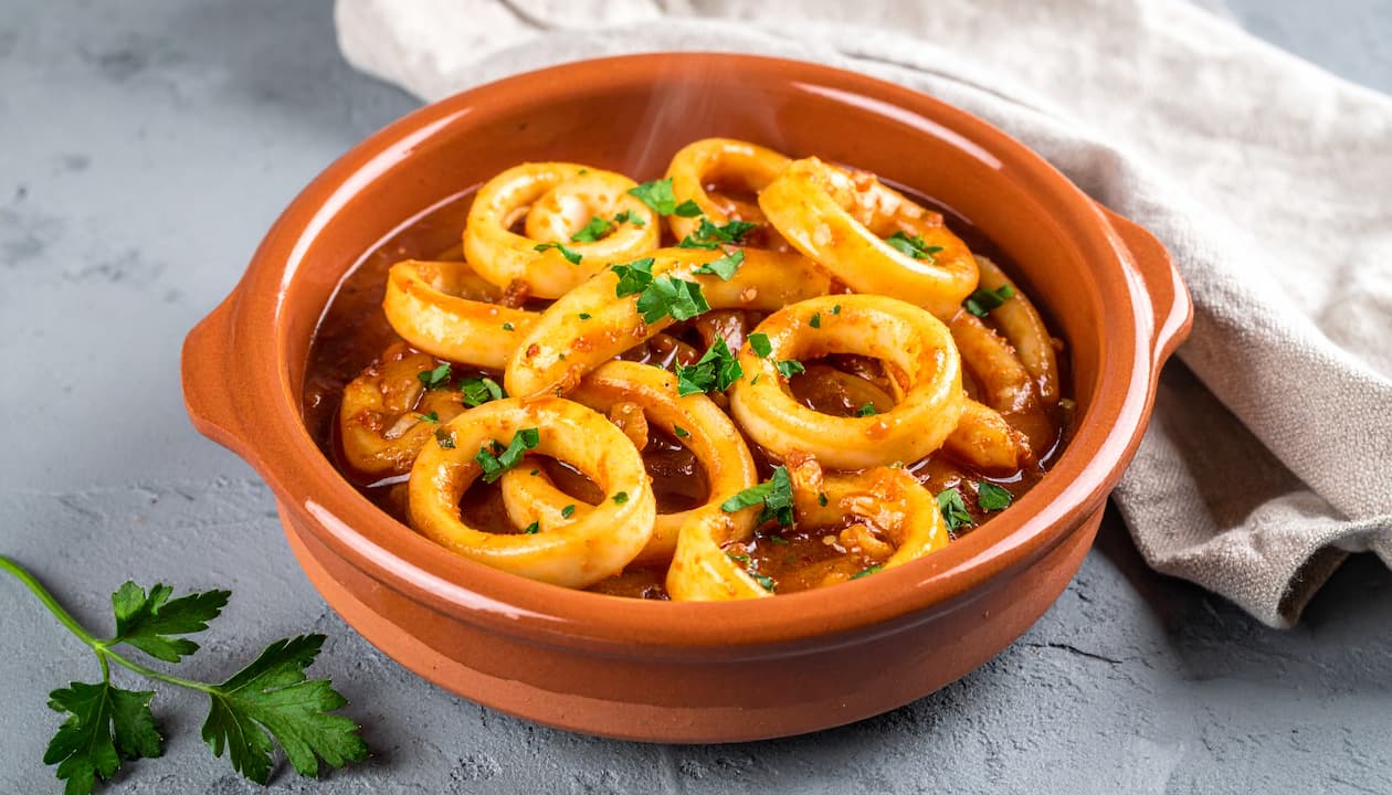 Calamares encebollados: cómo lograr que queden tiernos