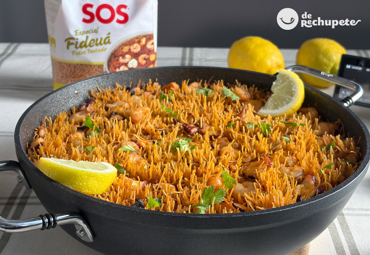 Fideuá de pulpo y gambas fácil
